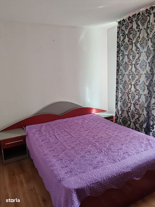 Apartament 3 camere, etaj 3 din 4