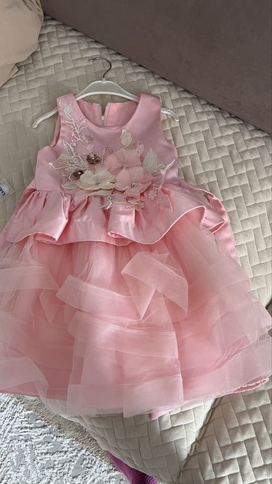 Продам нарядное платье