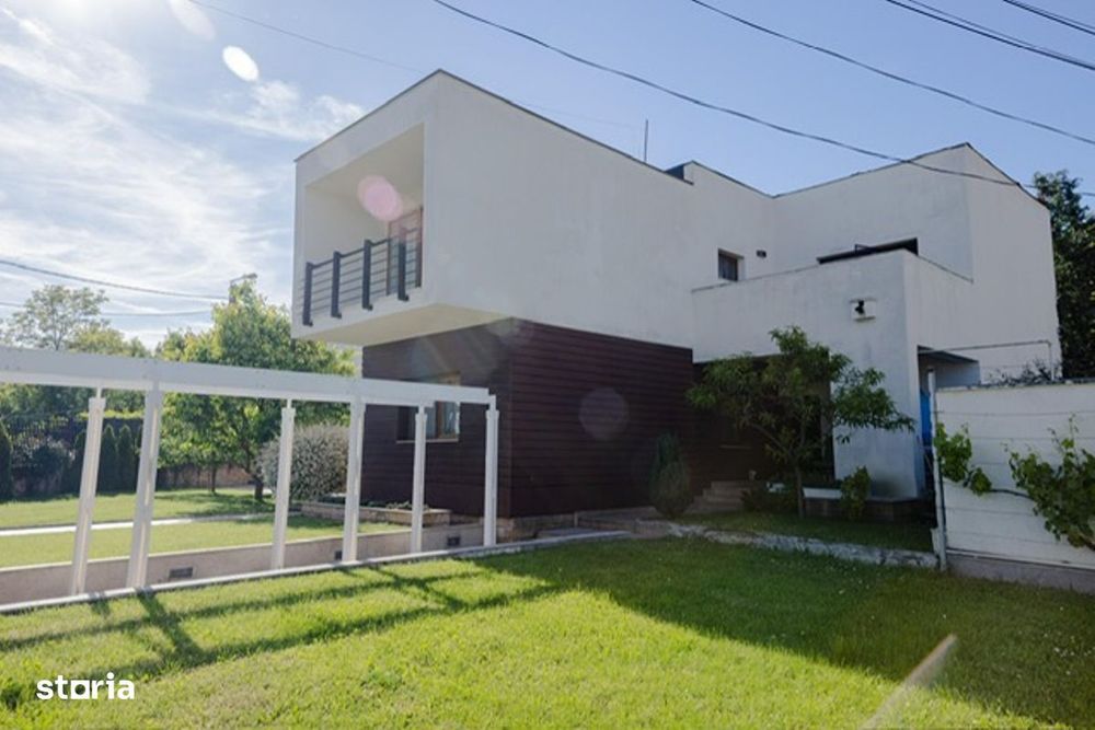 VILA DE LUX, zona Centrala TBC , 450mp cu 10 ari teren!