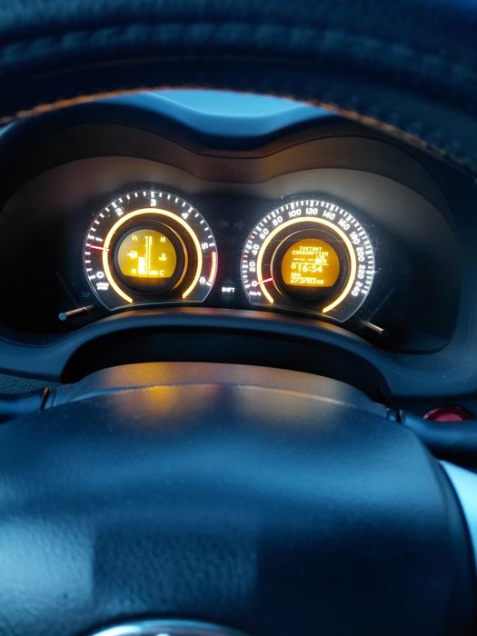 Vând toyota corolla 2010