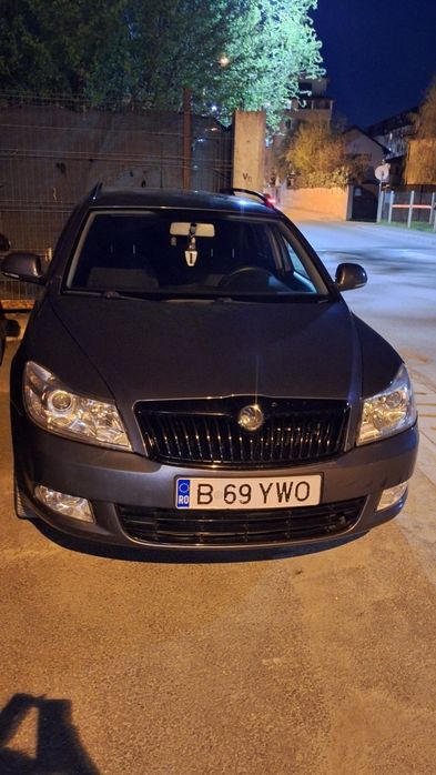Vând Skoda Octavia II