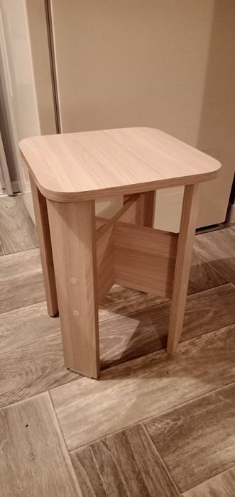 Продам табуретки новые
