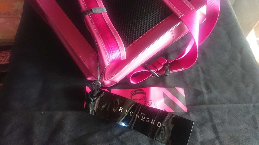 John Richmond уникална чанта/раница, нова с етикет