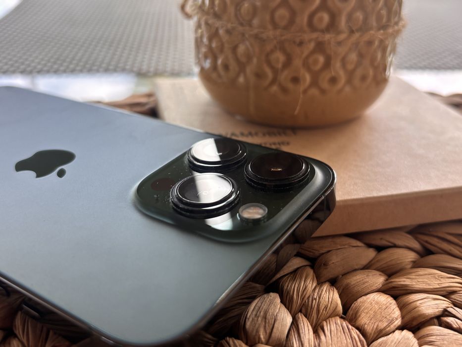 iPhone 13 Pro  Alpine Green (Алпийско зелено) – С нова батерия на 100%!