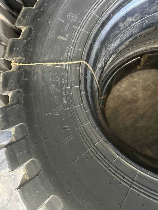 Шины бренда XCMG для спецтехники в размере 17,5–25 12PR и 23,5–25 18PR