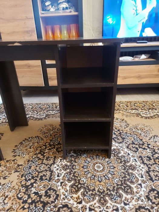 Продам стол не большой