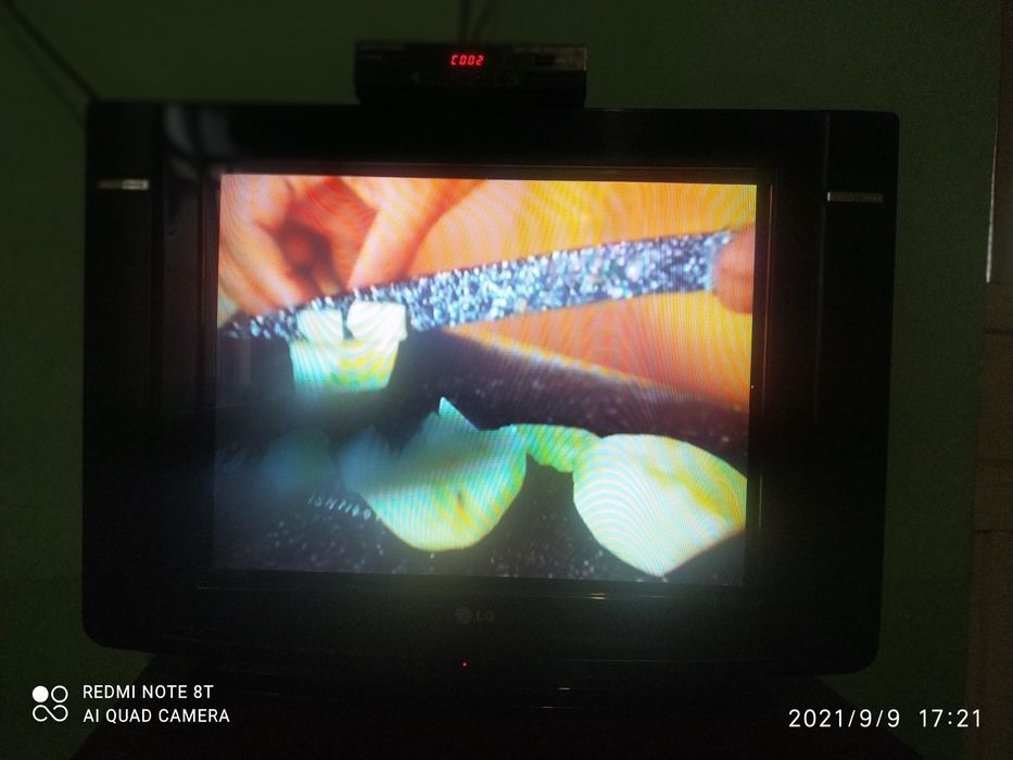 Продаëтся телевизор LG с тюнером