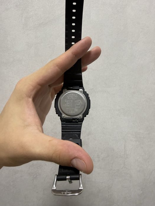 Casio G-Shock GA-2100-1A1ER в полностью черном исполнении