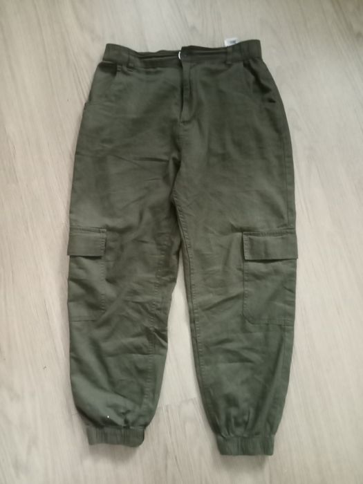 Pantaloni cargo verzi marimea 38/M
