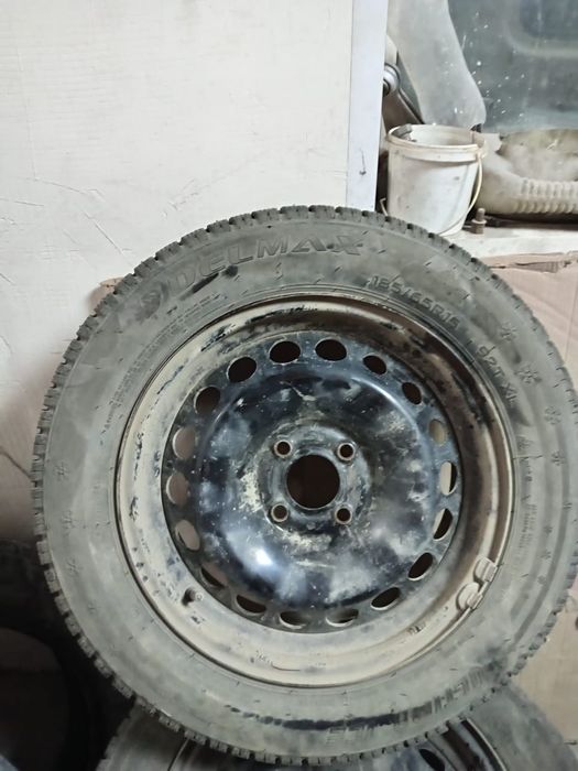 Продам колеса зимние