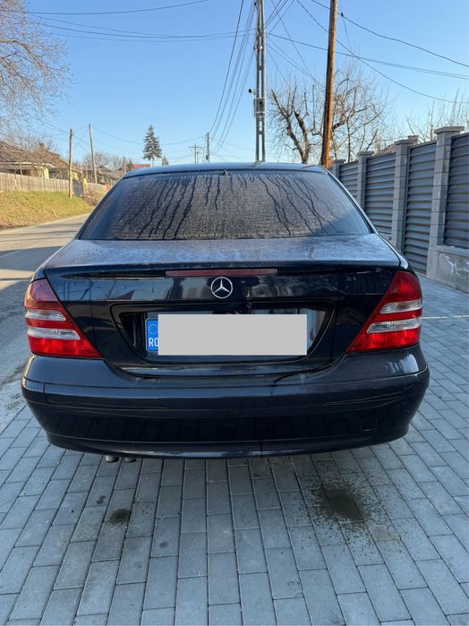 Mercedes C220  cdi facelift cutie automată 2006
