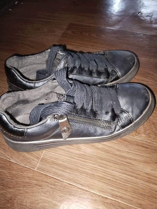 Продам кеды женские