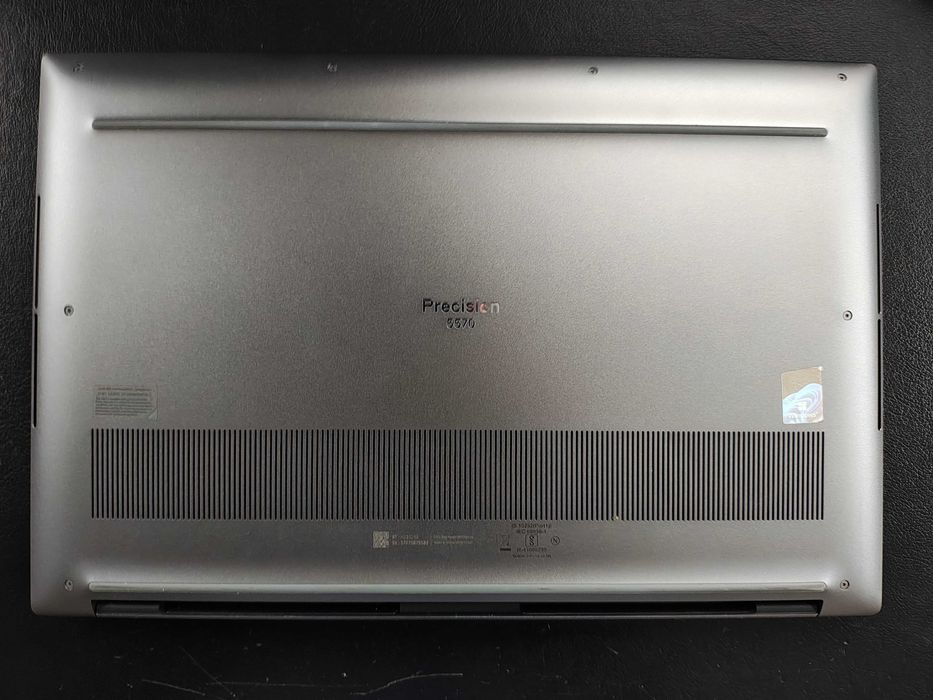 Dell Precision 5570 RTX A1000 4GB/I7-12700H/FHD+