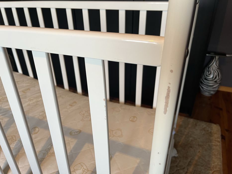 Дървена бебешка кошара Chicco + матрак