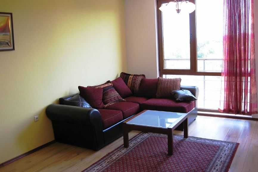 Дава се под наем Двустаен апартамент в Бургас, Център - 78 кв.м за 300 € - Снимка #3