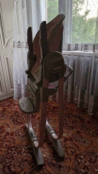 Продам стульчик для кормления