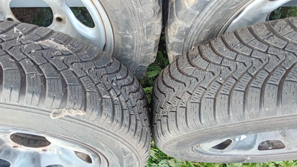 Jante tabla cu cauciucuri de iarna Vitara 215 65 16