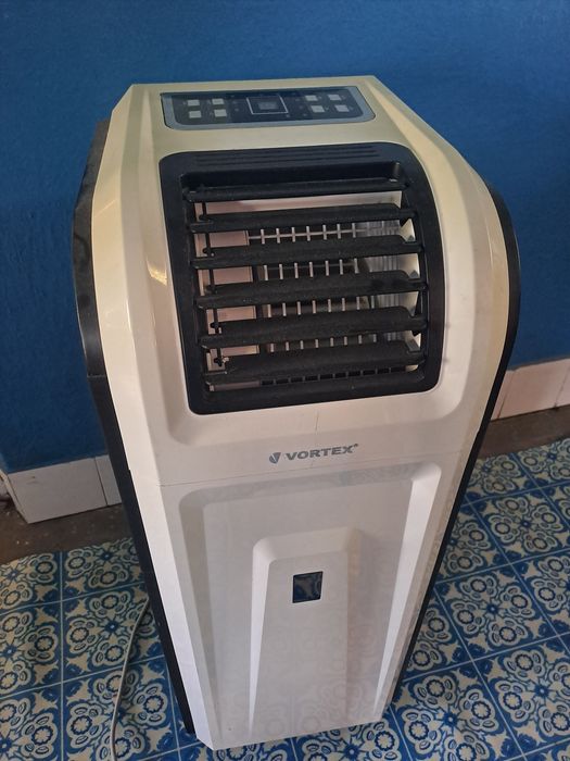Aparat de aer conditionat portabil