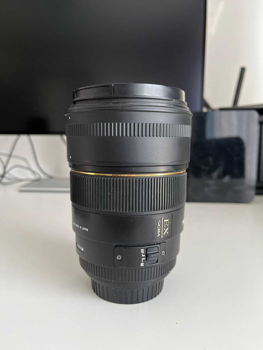 Vand obiectiv Sigma 85mm 1.4 cu montura Canon