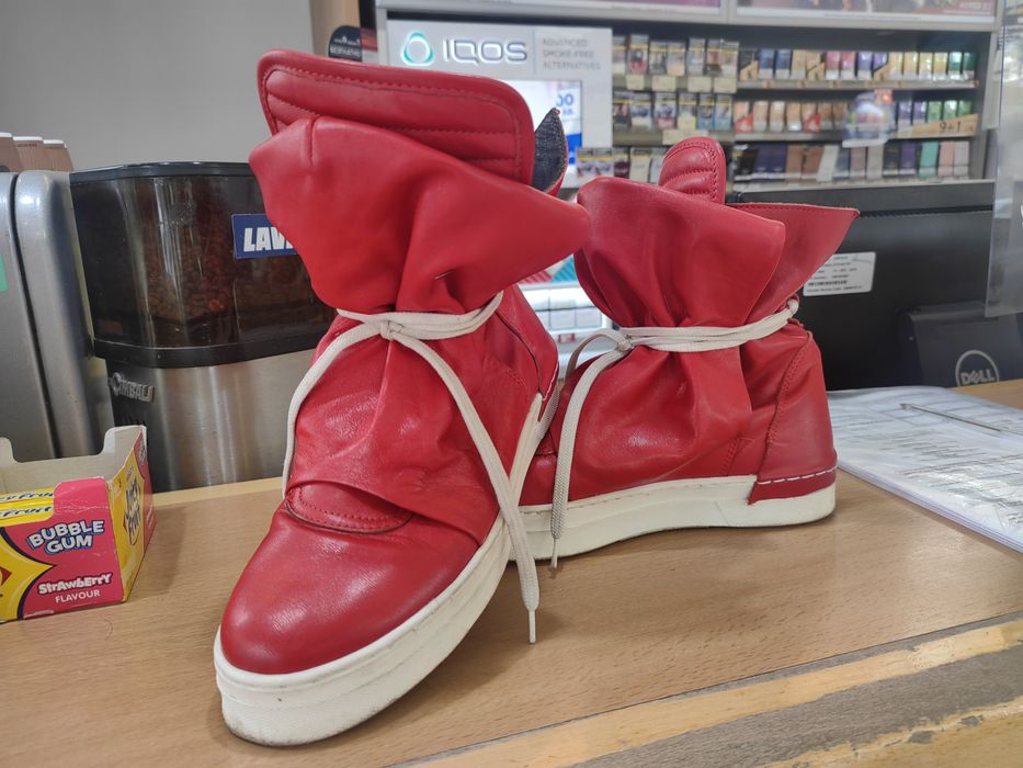 Уникални кецове Stella