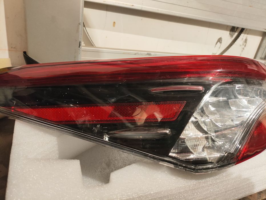 Задняя левая фара Camry 70/75