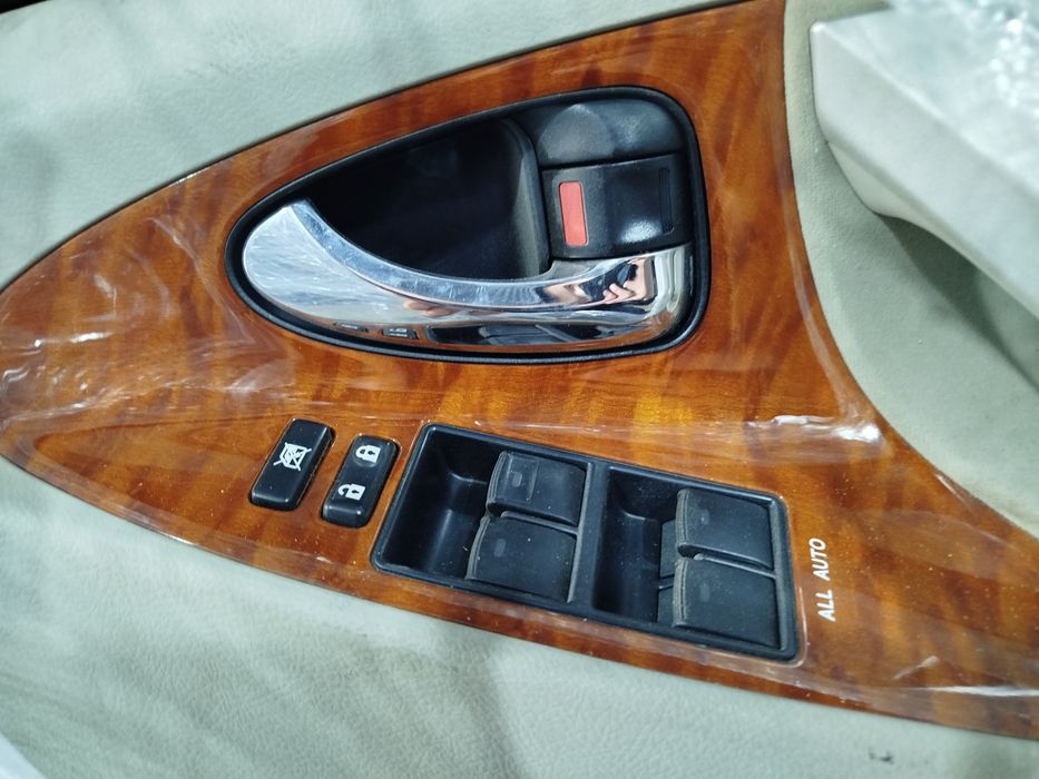 Camry 40 дверь передняя правая