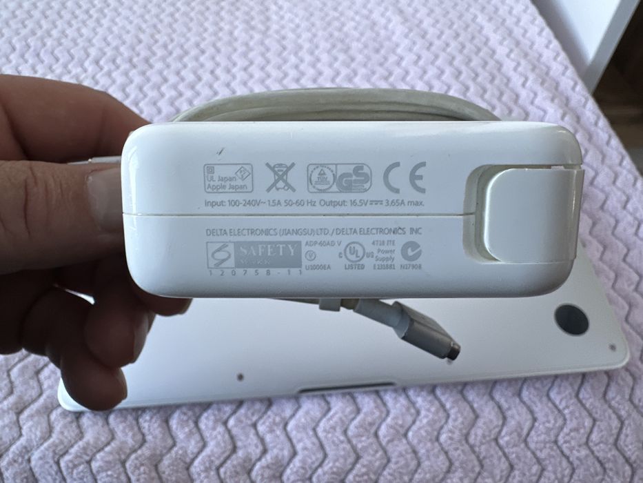 Продам МакБук Эйр