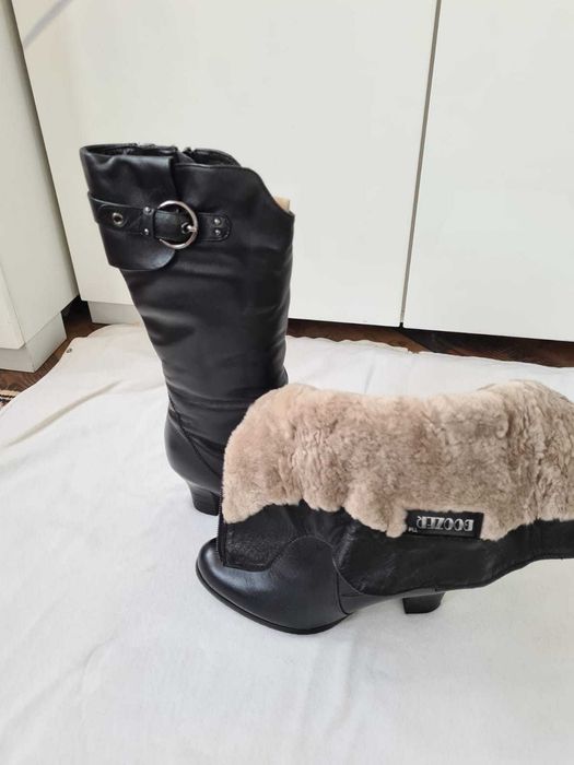 Продам женские сапожки