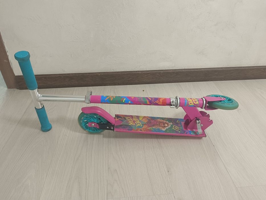 Продам детские самокаты