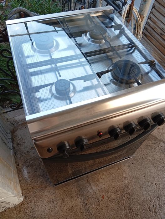 Продаётся Газовая плита Индезит оригинал