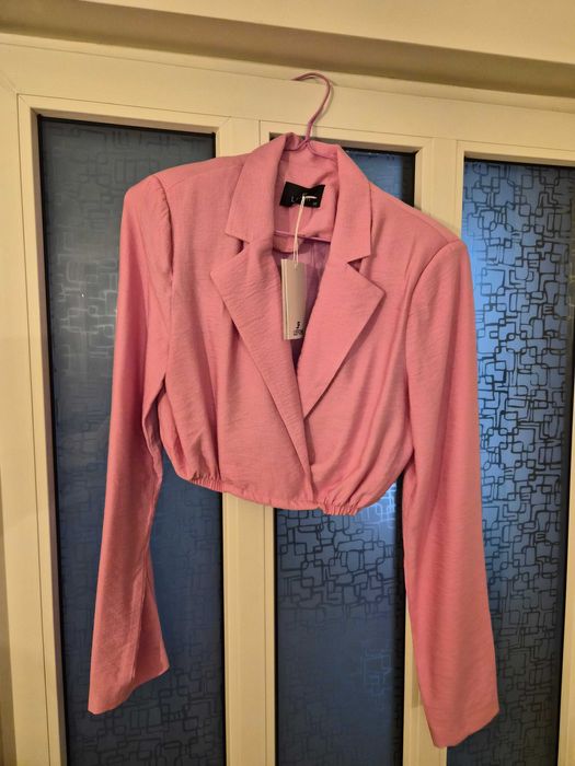 Дамски костюм от две части