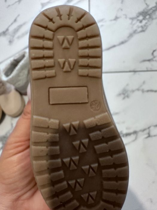 Детски обувки различни номера от 15 до 25 лв