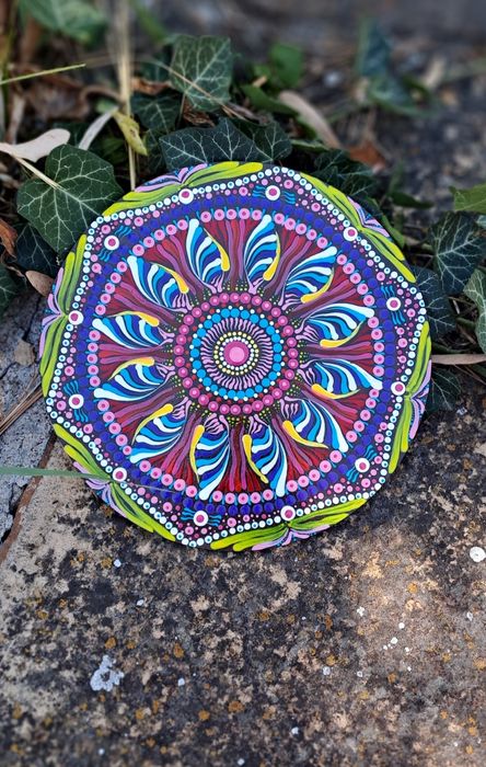 Изработка на ръчно направени Мандали