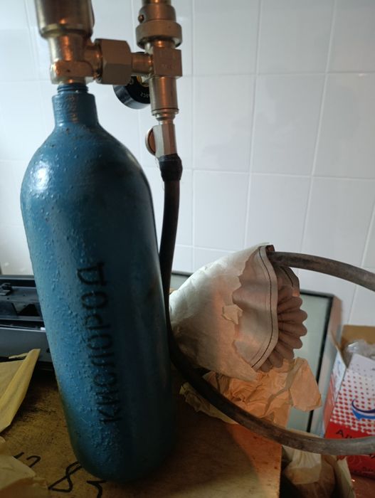 Продам кислородный балон