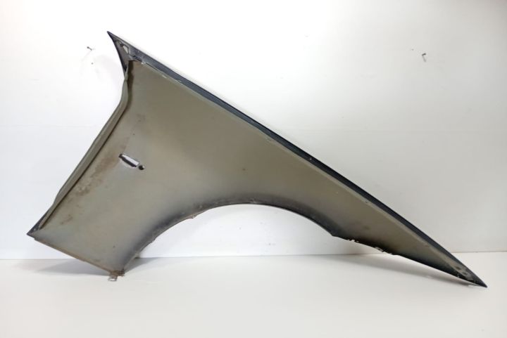 Aripa stanga BMW Seria 1 E87