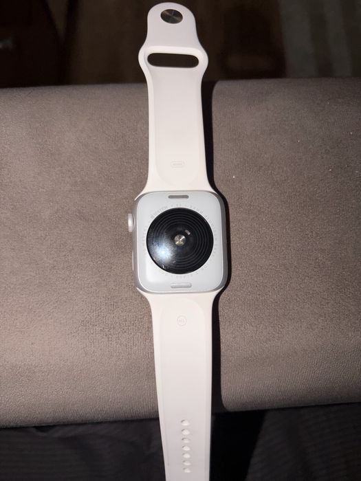 apple watch se2.