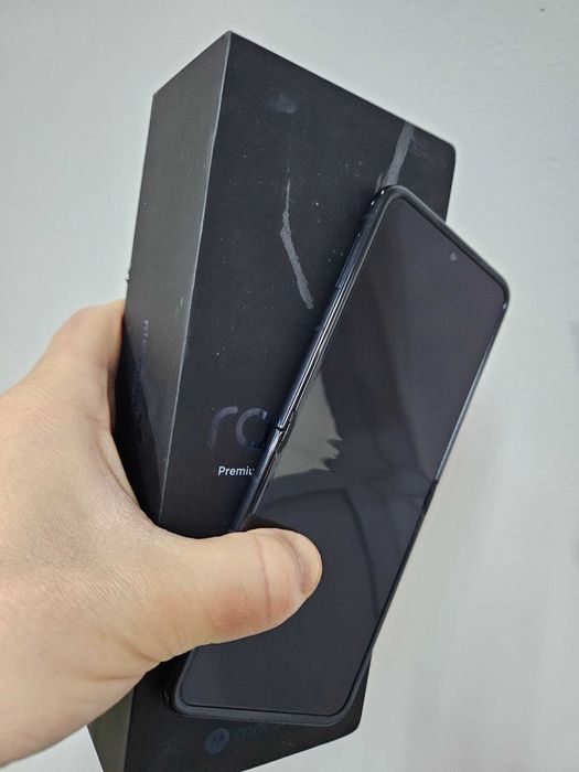 Motorola razr 50ultra, 512 gb, 12 gb, impecabil la cutie.