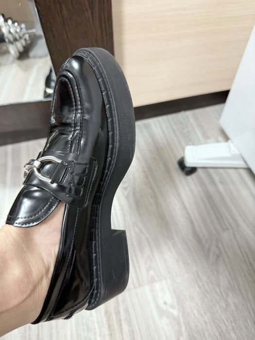 Лоферы лаковые Zara