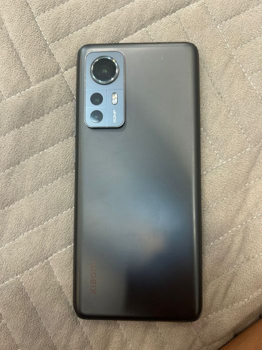 Продам или обменяю mi xiaomi 12