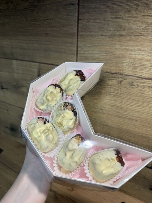 Финики в шоколаде