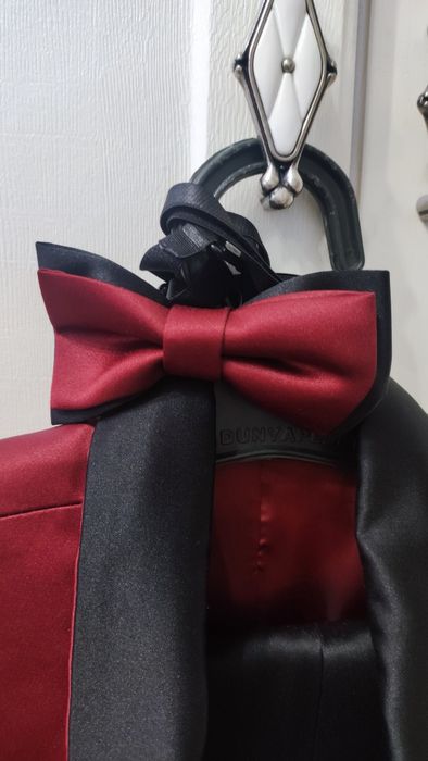 Продам концертные костюмы на мальчика