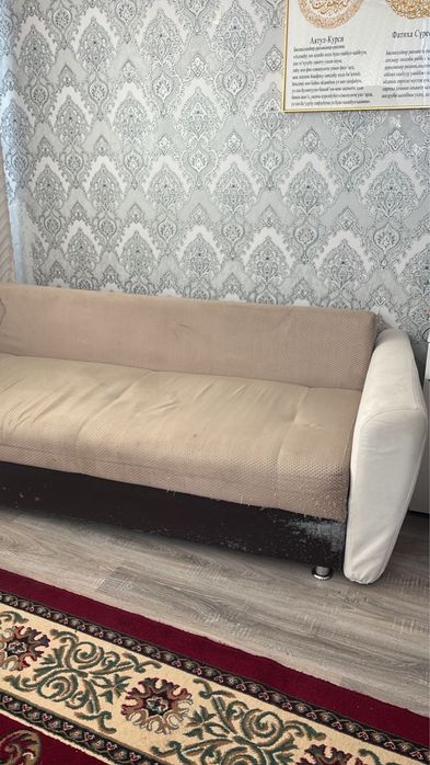 Отдам диван бесплатно в нормальном состоянии