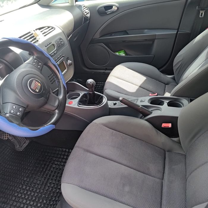 Seat Leon 2009 benzină, 2.600 € — imagine 5