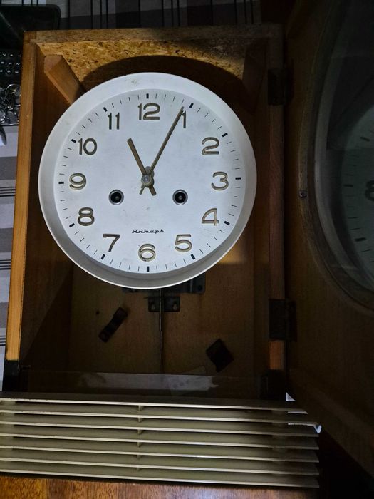 Ceas de perete cu pendul