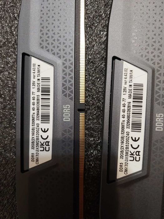 32GB DDR5 5200MT/s CL40 - Corsair Vengance (EXPO, XMP)