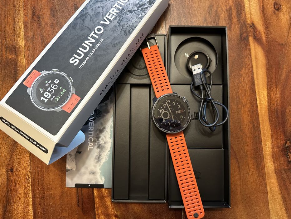 Спортен часовник Suunto VERTICAL Titanium Solar canyon