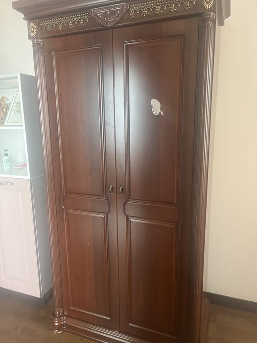 Продам спальный гарнитур