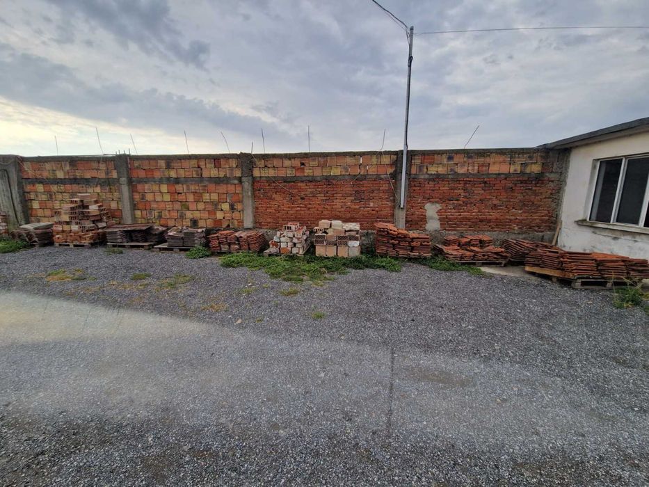 Продавам тухли, керемиди, колове