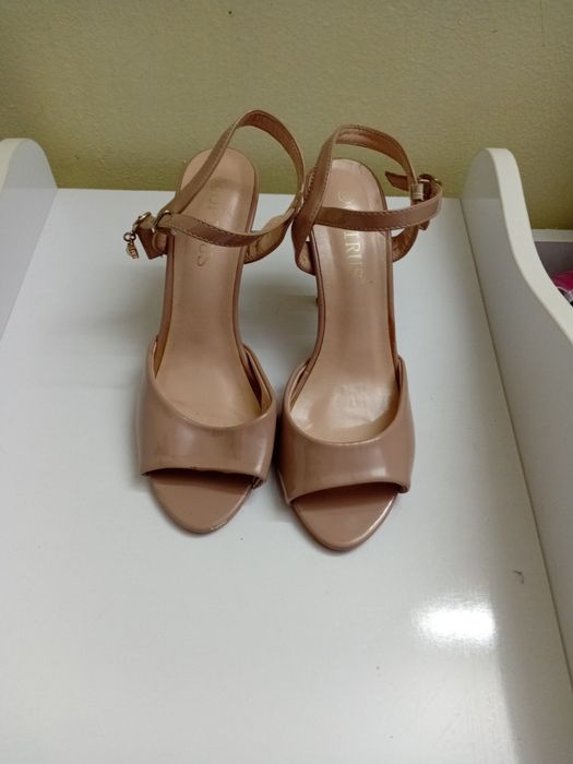 Basanojkilar sotiladi arzonga bervoraman