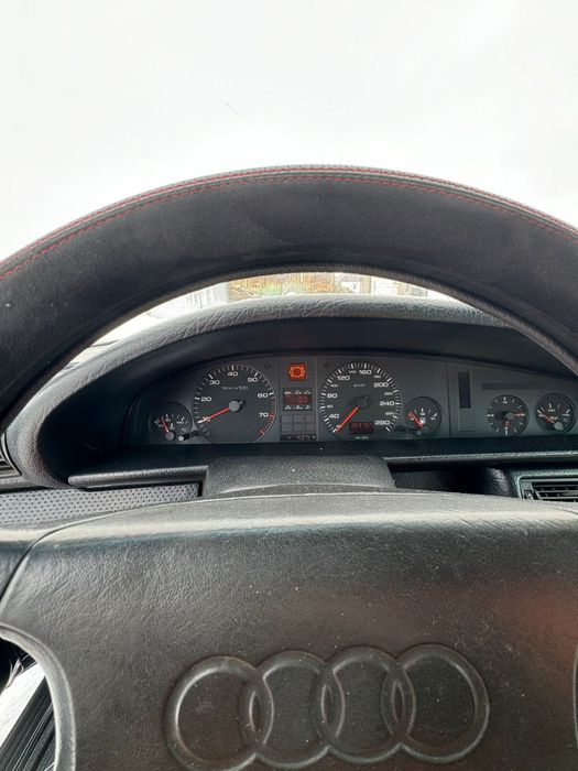 На продаже Audi a6 c4